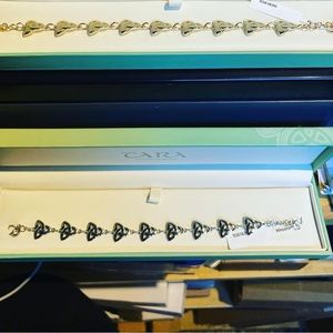 Trinity bracelet in rodium